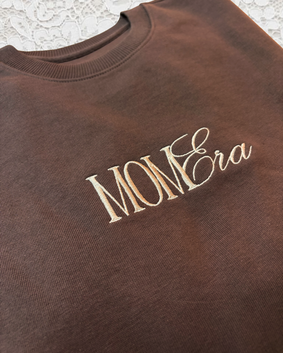 Sudadera Chocolate Mom Era